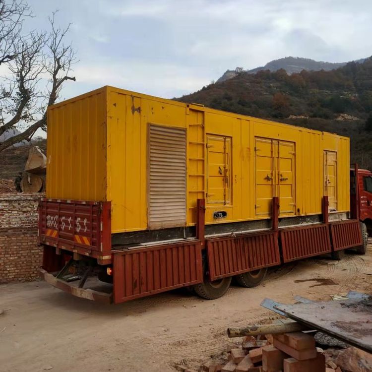鄂托克前200kW 发电机组在带电阻性负载时，输出功率会受到哪些因素的影响？