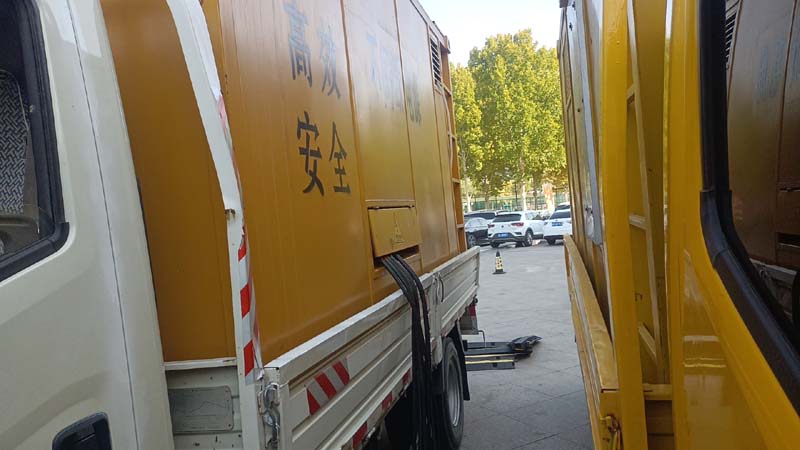 鄂托克前如何判断柴油发电机组和UPS电源的切换时间是否符合要求？